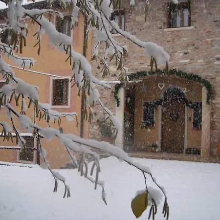 Oda ve Kahvaltı Antica Corte Leguzzano