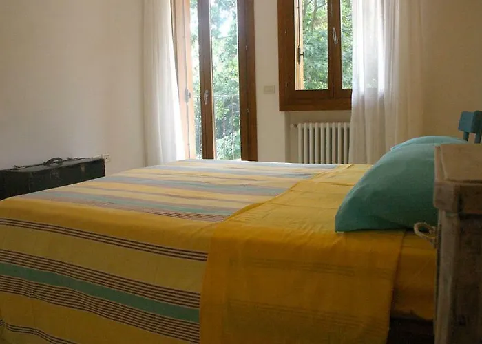 فندق مبيت وإفطار Antica Corte Leguzzano 4*